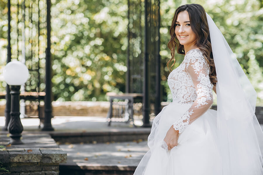 Află ce înseamnă când te visezi mireasă