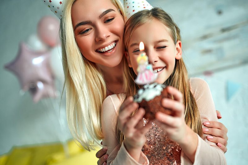 Mesaje de La Mulți Ani pentru Fete