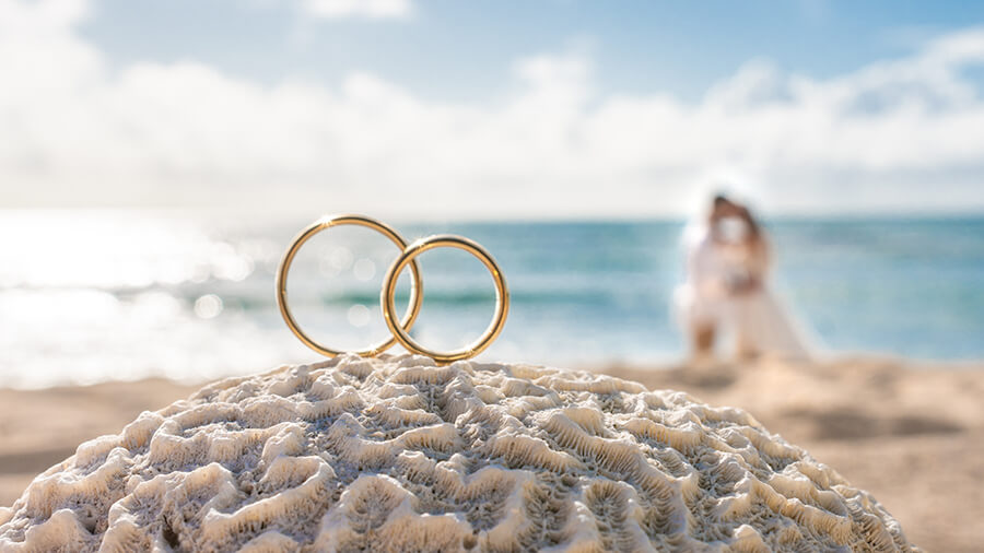 Nuntă bugetară în străinătate