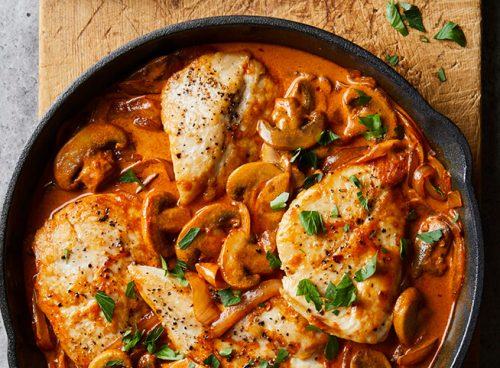 Papricaș de pui cu ciuperci