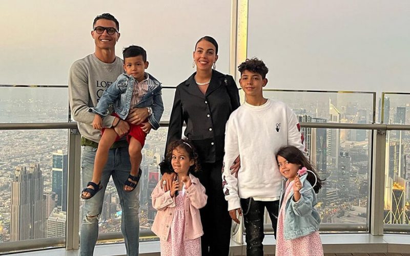 Cati copii are Cristiano Ronaldo